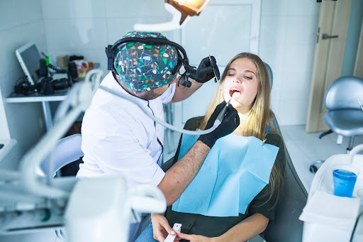 Best Emergency Dentist Options in Brighton: What to Do When You’re in Pain